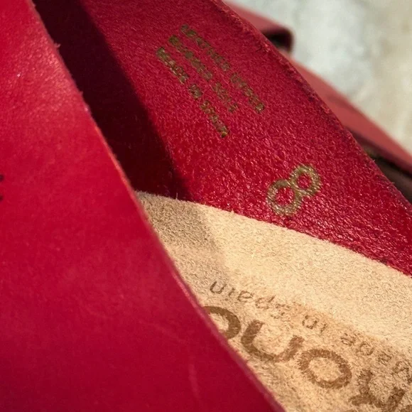 Women’s YOKONO red leather wedge sandals- Size 8 - Picture 5 of 6